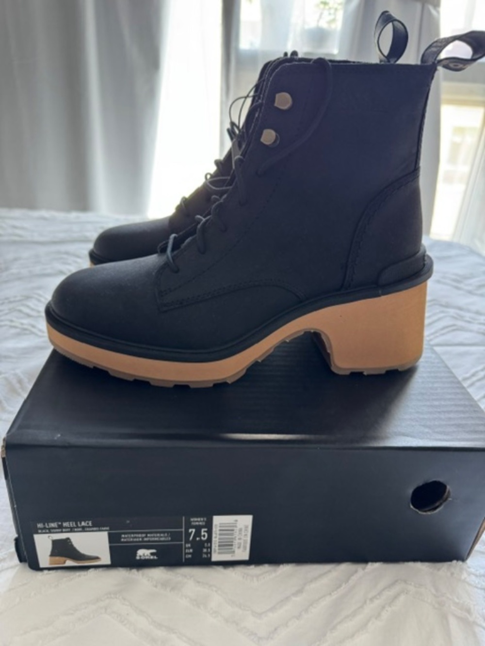 SOREL Hi-Line Heel Lace Boot - NEW - Black - Size 7.5